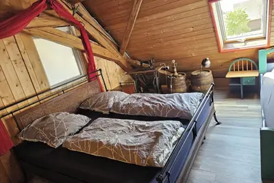 Image de Maison de campagne rustique avec terrasse privée, jardin commun et Wi-Fi