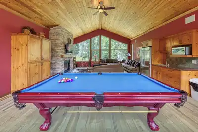 Image de Panorama Luxury House sleeps 4 minutes from ski and golf