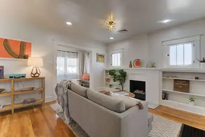 Image de The Coziest Cactus - Downtown - Cute 2bd