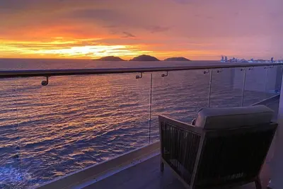 Image de Boca de Cielo Beachfront apartment with incredible sunsets, dream view