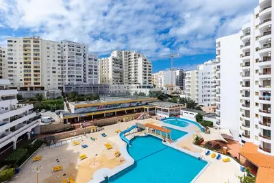Kojima Black Apartment, Praia da Rocha, Portimão