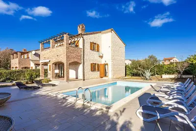 Image de Villa Sonne in Central Istria for 8 people - pet friendly with private pool