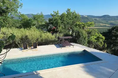 Image de Charming 2-bedroom cottage with swimmingpool in welcoming Oprtalj with WiFi, Ac