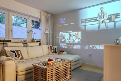 Image de Charming Apartment Near Chopin Airport with Private Home Theater!