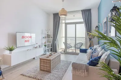 Image de Airy 1-Bedroom Apartment Coastal-Style in Dubai Marina