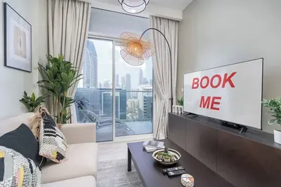 Image de Awesome 1-Bedroom Apartment for 4  with Burj Views at Vera Tower in Business Bay