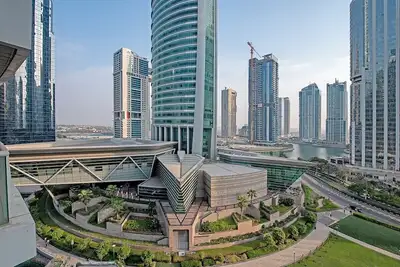 Image de Chic studio close to Metro in Jlt