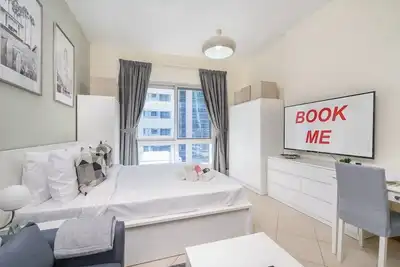 Image de Beautiful Studio Apartment Near to Beach at Marina Diamond in Dubai