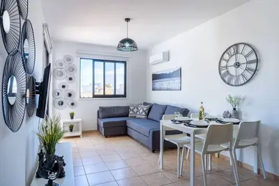 Image de Polyn 1- Bedroom Apartment in Larnaca