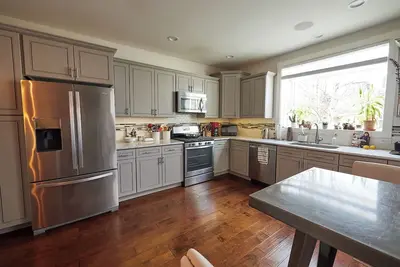 Image de 3-bedroom house in Friendship: walk to WestPenn and Upmc, Garage Parking\/Ac