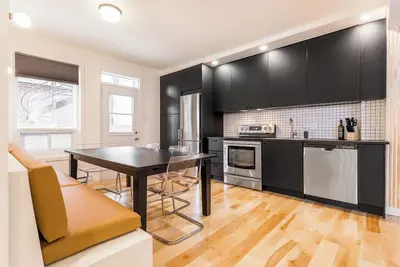 Image de Homa-Comfort&Style-2br-Spacious-Natural Light-FeelHome-A/C-SelfCheckIn-Metro