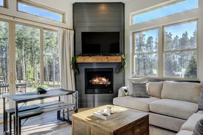 Image de Dog-Friendly Retreat: Two Homes for Your Getaway