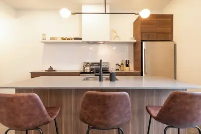 Image de Homa-Comfort&Style-1br-Spacious-Natural Light-FeelHome-A/C-SelfCheckIn-Metro