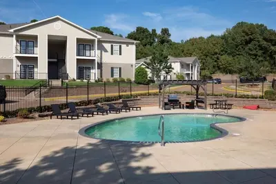 Image de Newly remodeled 2-bedroom condo in Oxford!