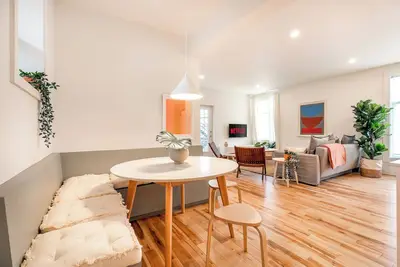 Image de Homa-Comfort&Style-2br-Spacious-Natural Light-FeelHome-A/C-SelfCheckIn-Metro