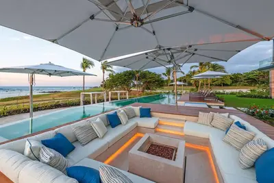 Image de Punta Pacífico 7 in Pacífico Estates by Mita Residential. Staff, Golf Carts, Cinema, Pool
