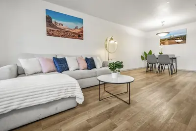 Image de Luxury 1b1b Tempe  Free Parking, Arcade and Pool Access