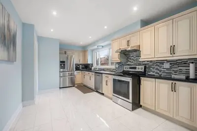 Image de Luxurious Modern 7b3. 5b Home + Magnificent Patio