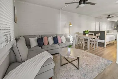 Image de Luxe Studio Oldtown Scottsdale with Free Parking