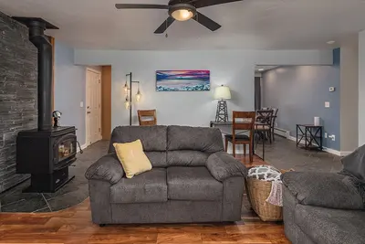 Image de Cozy City Stay - 3bdrm near Airport