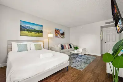 Image de 2b1b Stylish Escape with pool and parking