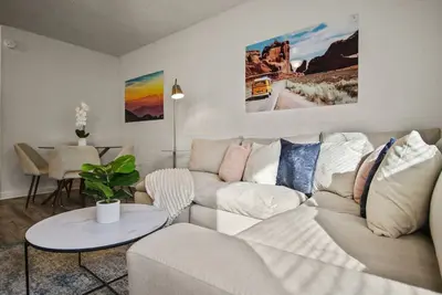 Image de Scottsdale Luxury Studio-  Free Parking - Luxe Bed