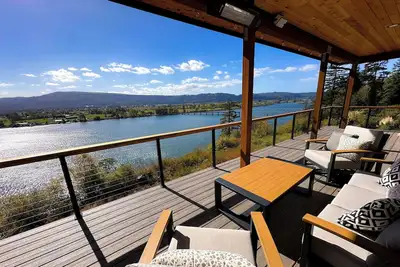 Image de Eagles View Waterfront Luxury Retreat W/Outdoor Tub. On Columbia River Cathlamet