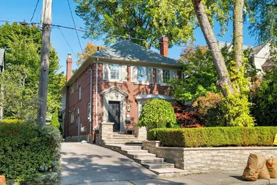 Image de Luxury Home in Lytton Park