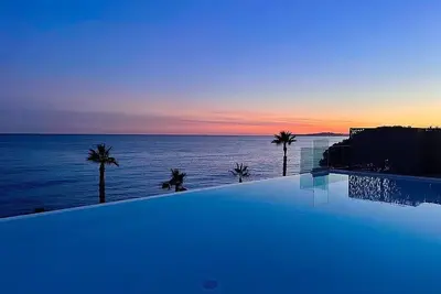 Image de Beau studio dans résidence de standing avec piscine