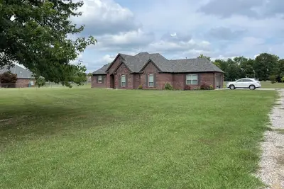 Image de Charming 3-bedroom country oasis on 3 acres!