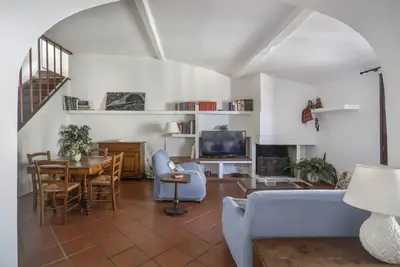 Image de Bright Last-Floor Apartment with Terrace