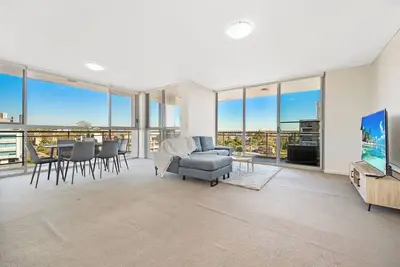 Image de Amazing scene/ 2Br Apt / Shopping/Train/Hospital