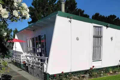 Image de 15 mins from Ashburton, cosy seaside cottage.