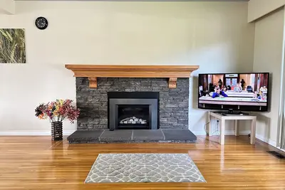 Image de Monthly stay  2  Bedroom upper floor suite with Garden view Closed to Sfu