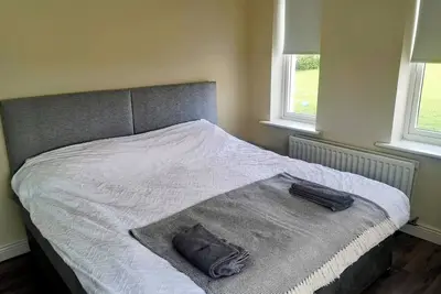 Image de 3 bed house with 2 living areas and 2 bathrooms