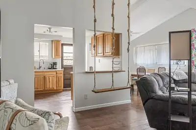 Image de Walkable near downtown Longmont - 4br, 2ba spacious home