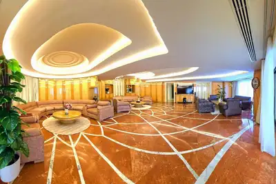 Image de Presidential Penthouse: Vintage Italian Elegance