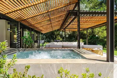 Image de Casas Abi: A Riverside Sanctuary with Firepit in Avándaro