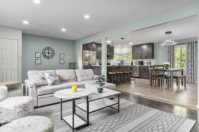 Image de Wildflower - Wheaton Home!