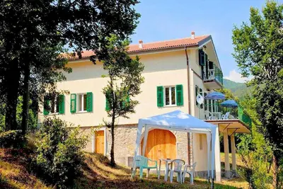 Image de Splendide gîte à Sesta Godano avec balcon