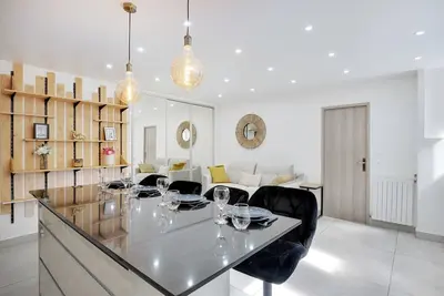 Image de Appart cosy 1 Chambre - Flandre/Crimée