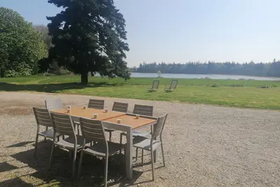 Image de Grand gîte au coeur de la forêt de Brocéliande, vue unique étang