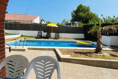 Image de Villa à Ametlla de Mar pour 6 personnes avec piscine privée et wifi