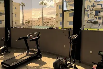 Image de Gym / Pool. Apartment Ideal for long stays.