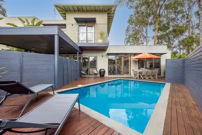 Image de Luxurious holiday rental nestled in the heart of the Portsea