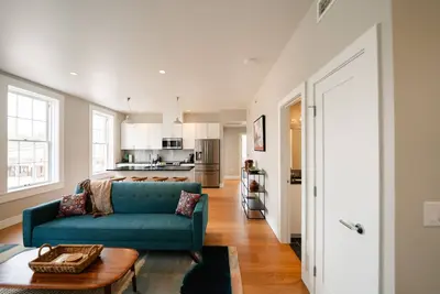 Image de 2br / 1. 5 bath in Martindale