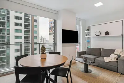 Image de New Luxury Downtown Apartment - Gym Pool Workspace