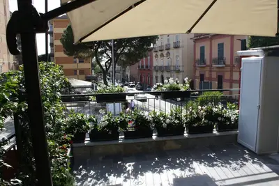 Image de A 10-minute train ride from the center of Naples, quiet and central