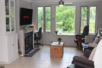 Image de Chalet Scott Spa sur Rivière