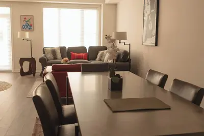 Image de Brand new, Chic 3-bedroom house in delightful Barrie with WiFi, Ac